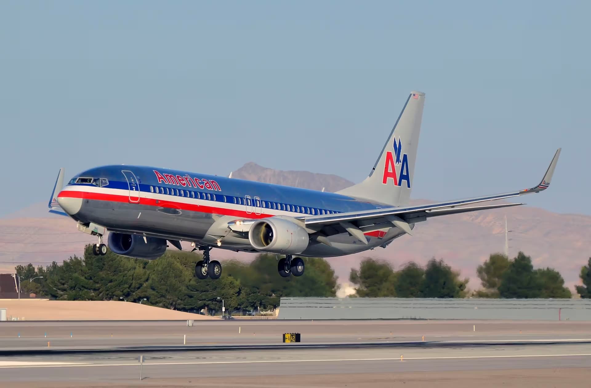 N885NN — Boeing