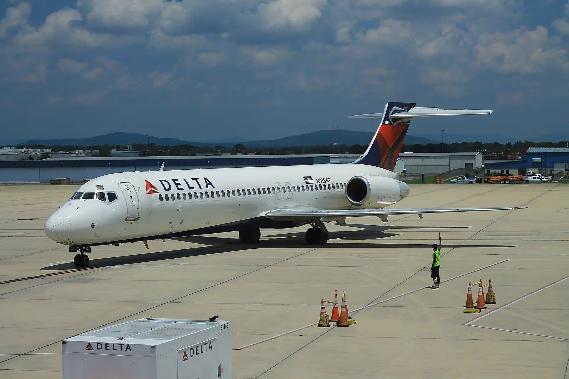 N915AT — Boeing