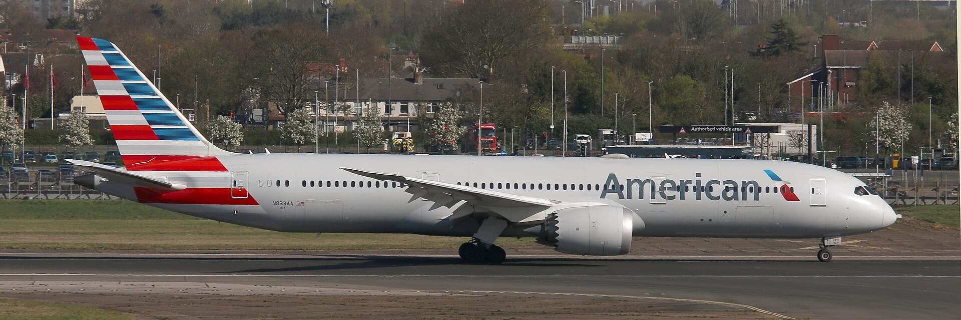 N833AA — Boeing