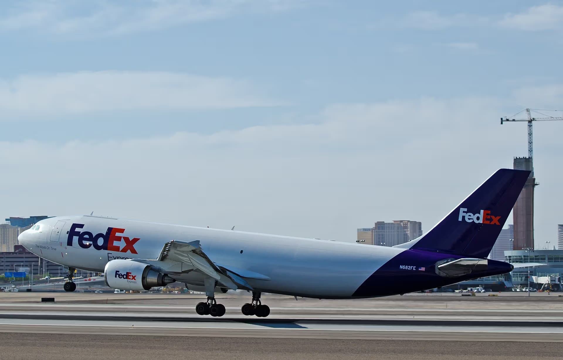 N682FE — Airbus