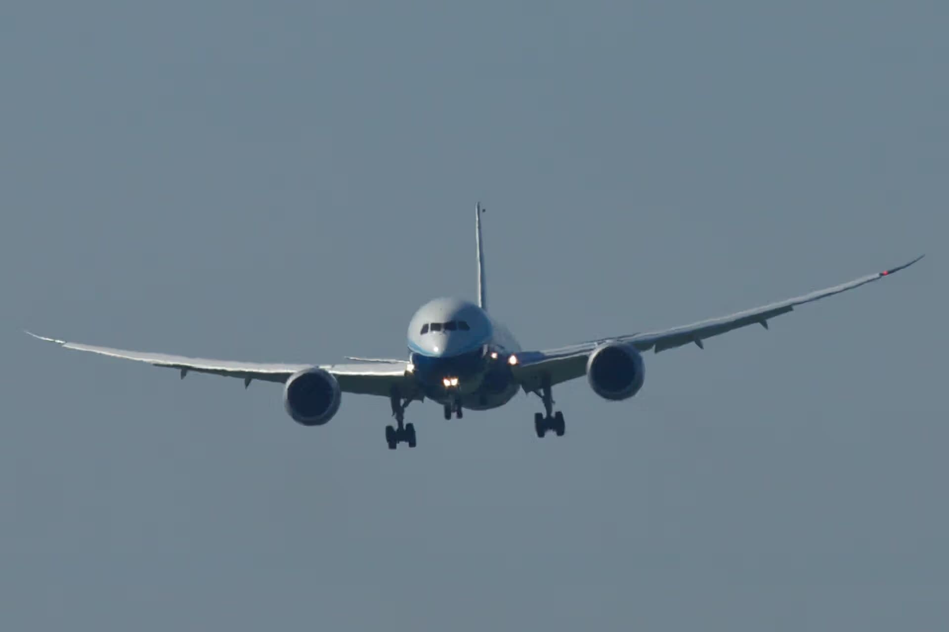 N787BA — Twin-engine aircraft