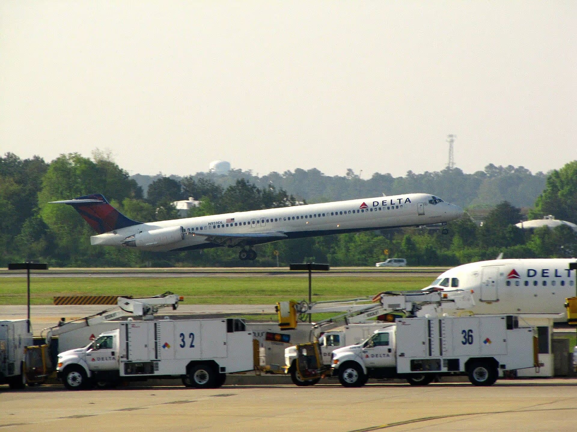 N959DL — Douglas