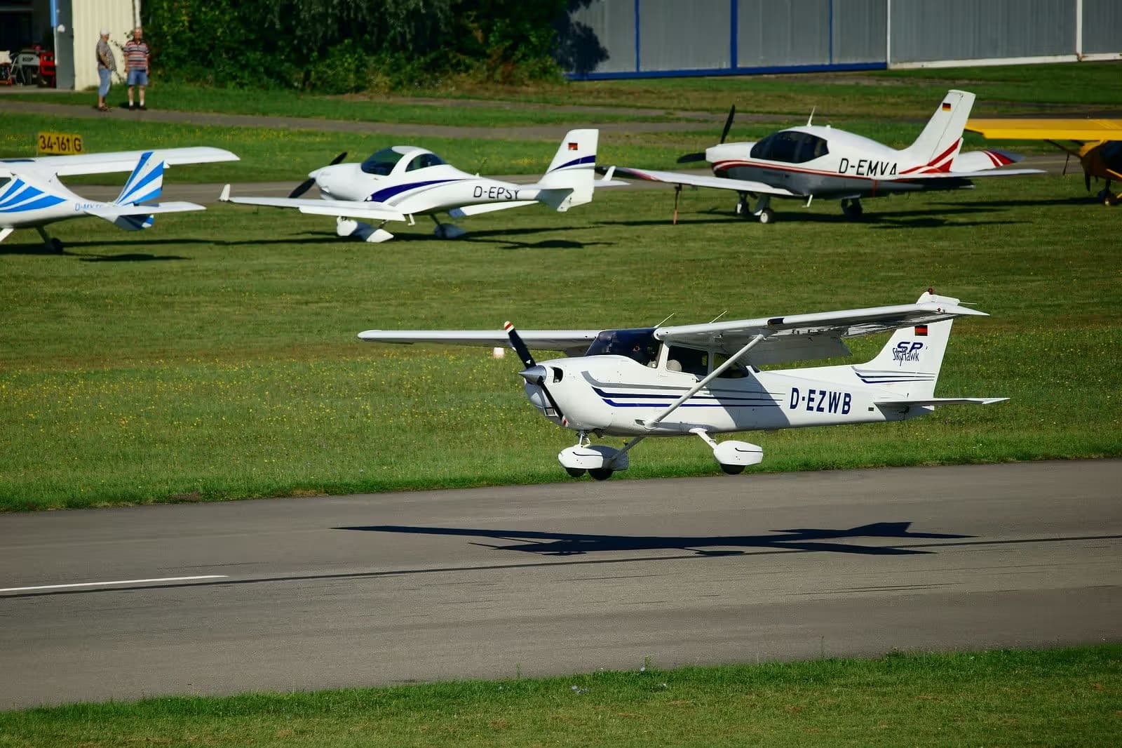 D-EZWB — Single-engine aircraft