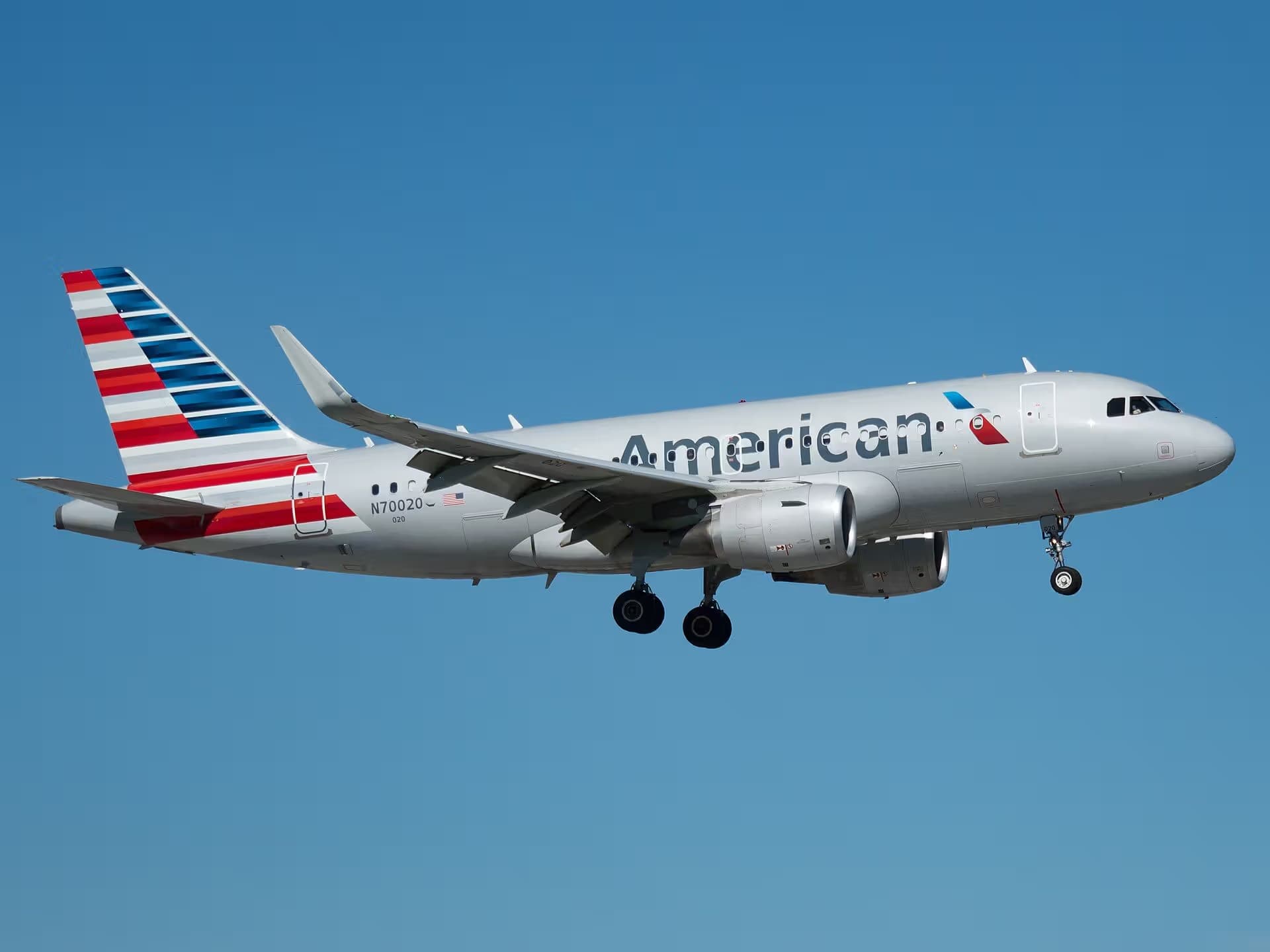 N70020 — Airbus at Miami International Airport