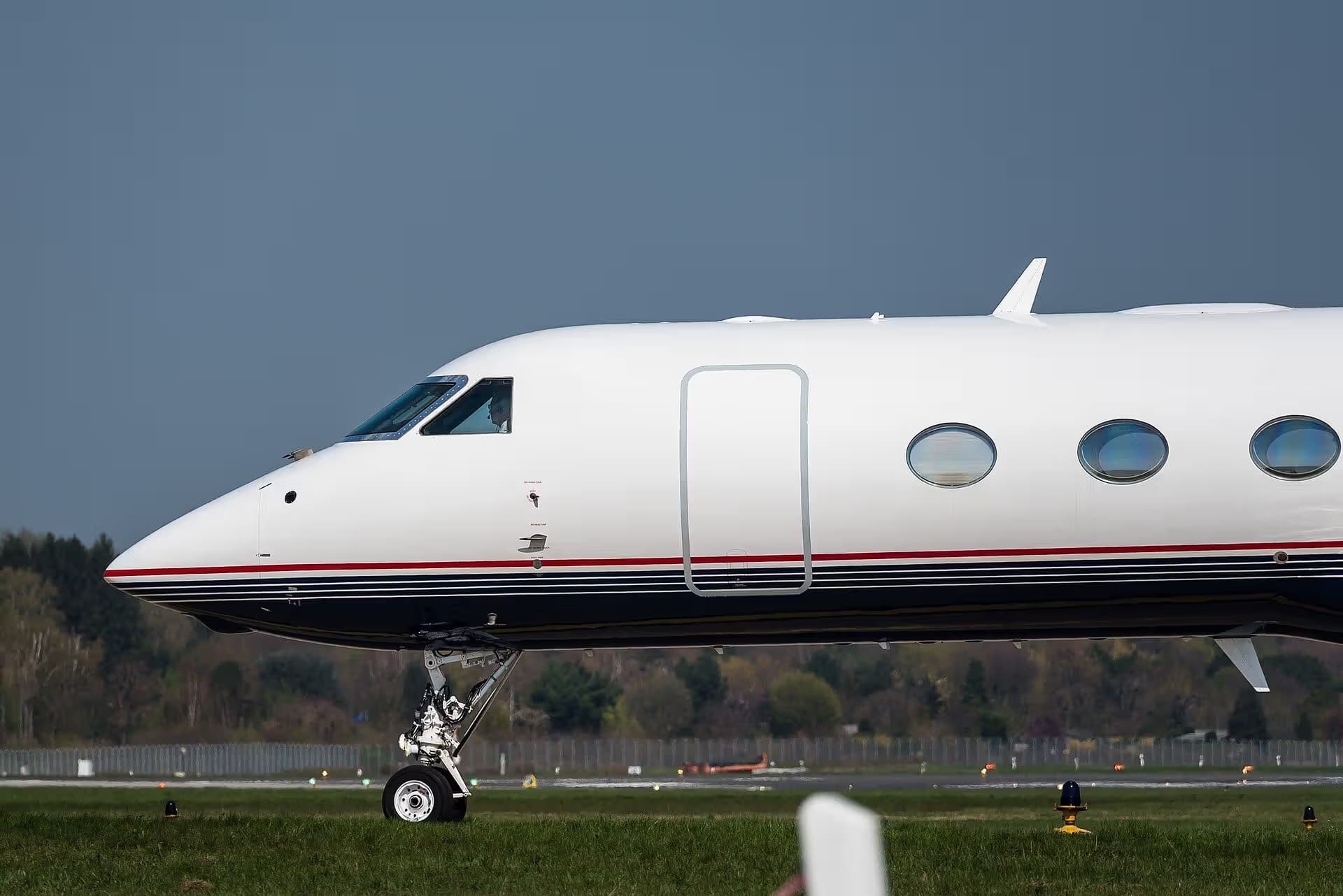 N59CF — Business jet