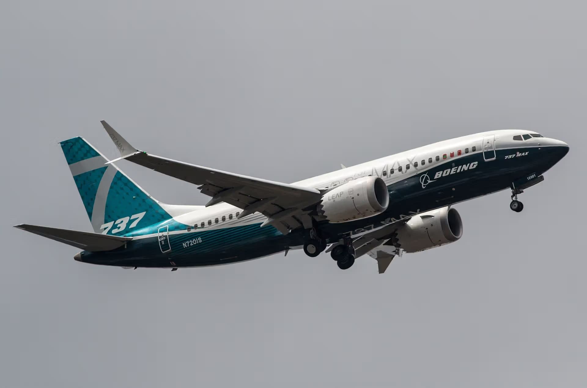 N720IS — Boeing