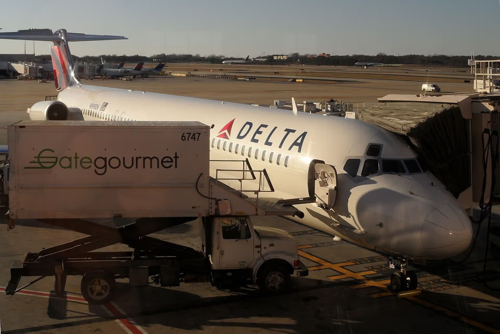 N999DN — Douglas