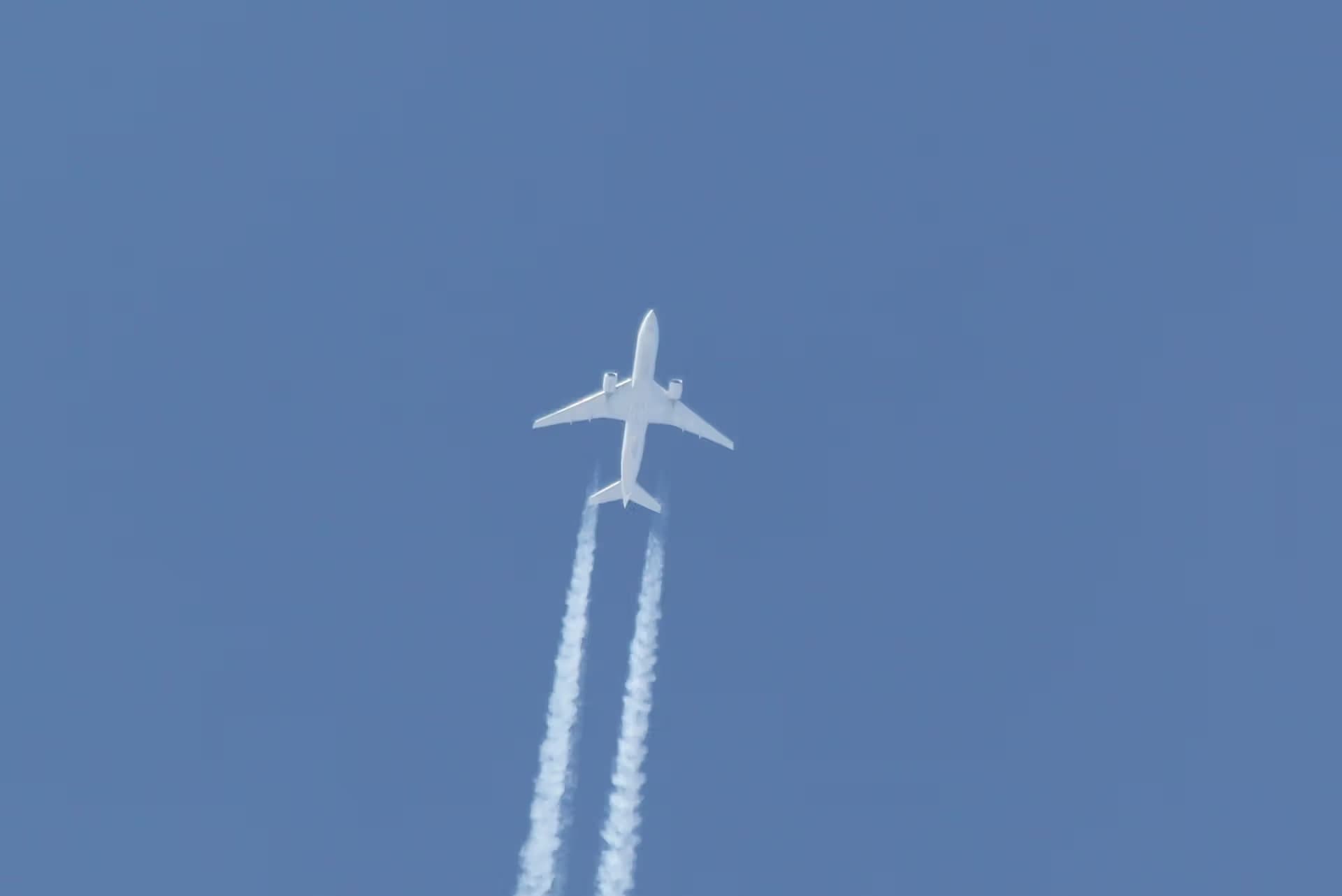 N78001 — Twin-engine aircraft