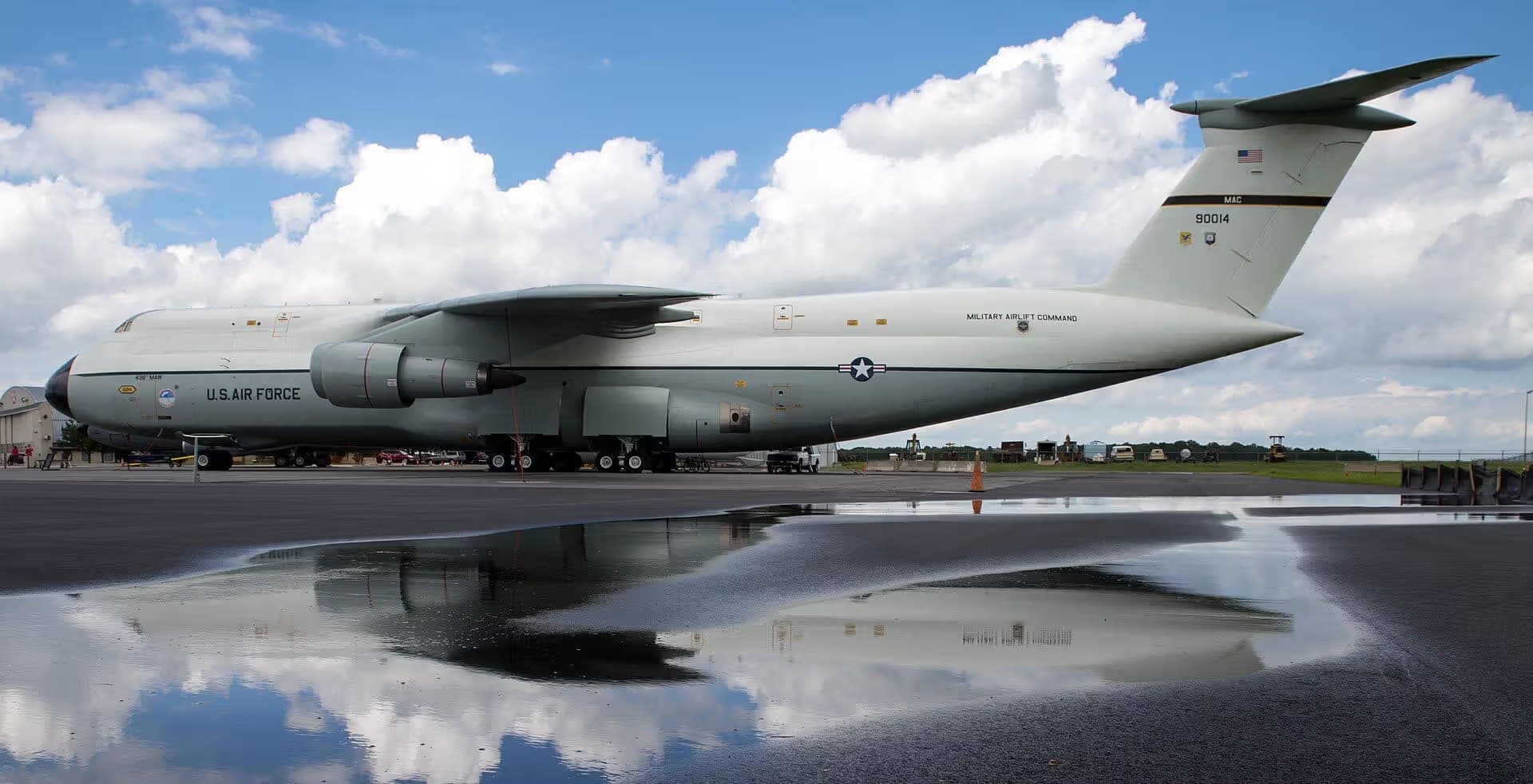 Unidentified — Lockheed