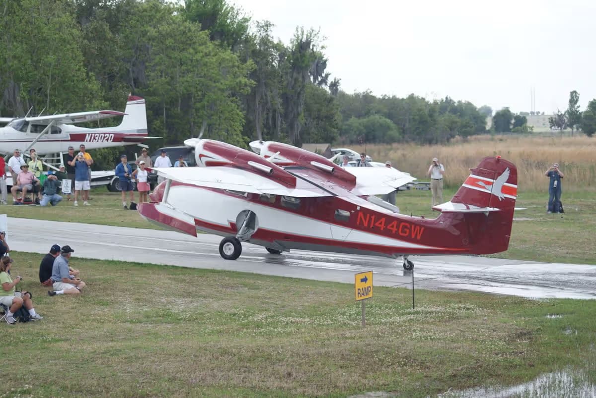 N144GW — Twin-engine aircraft