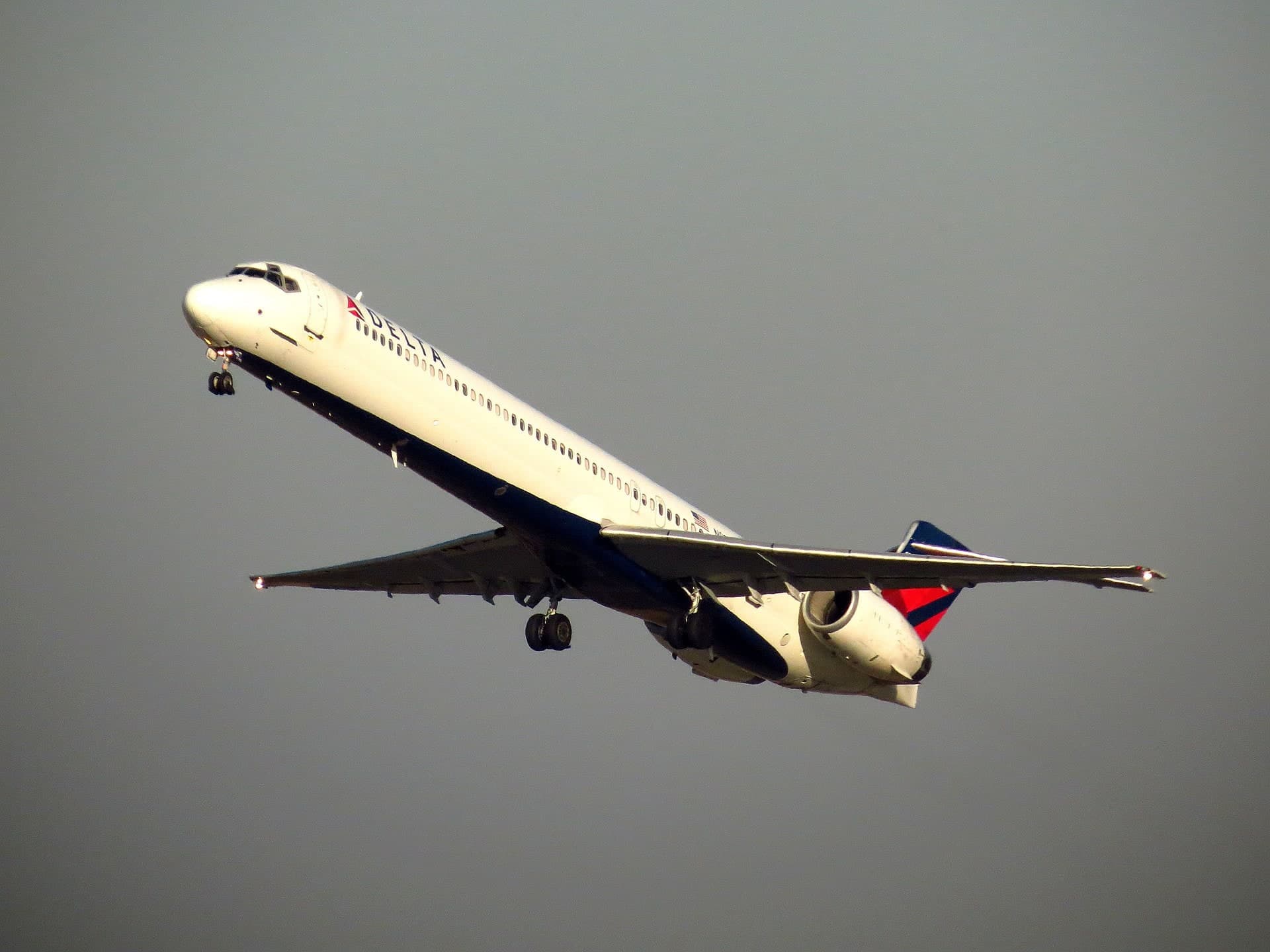 N926DH — Twin-engine aircraft