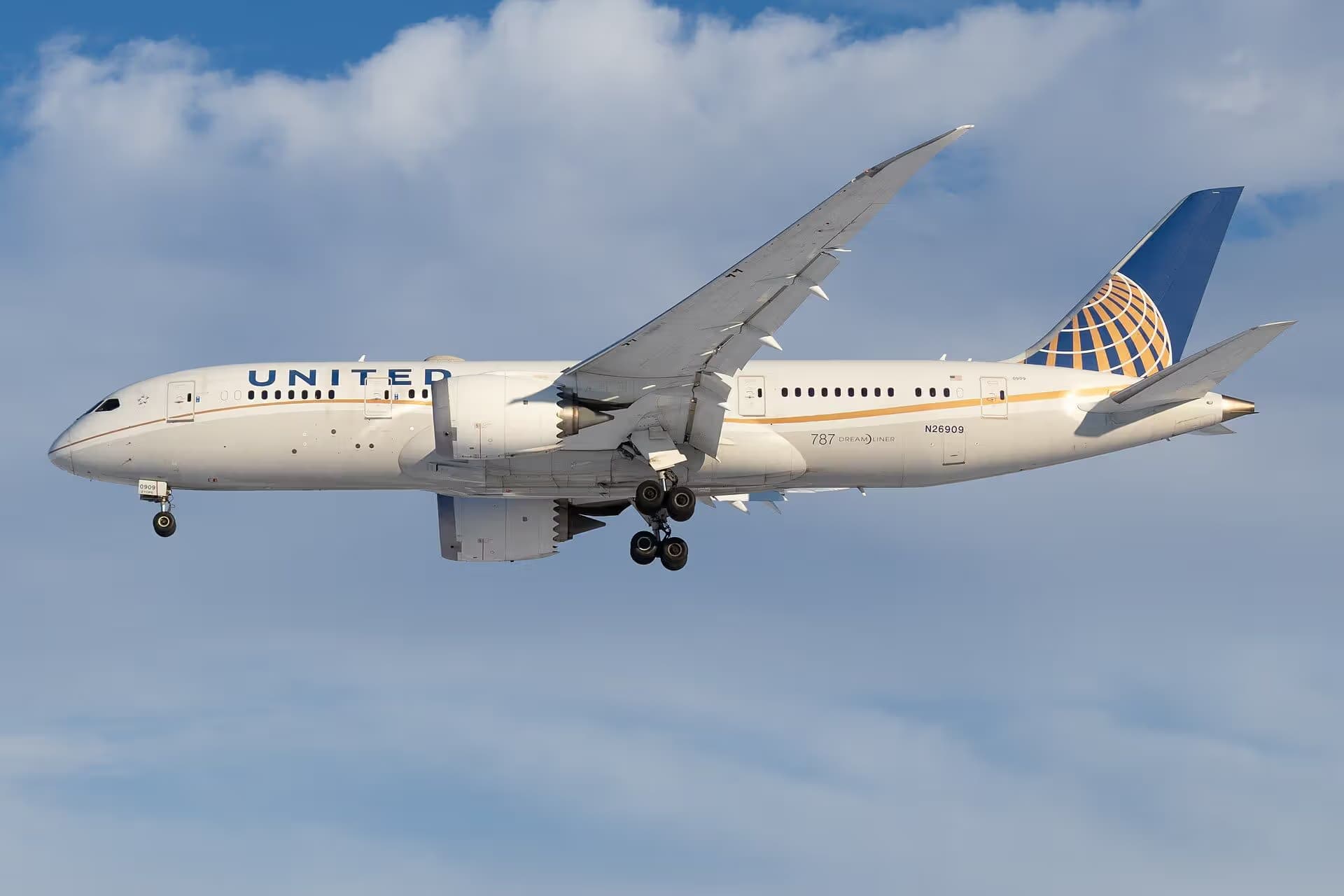 N26909 — Boeing