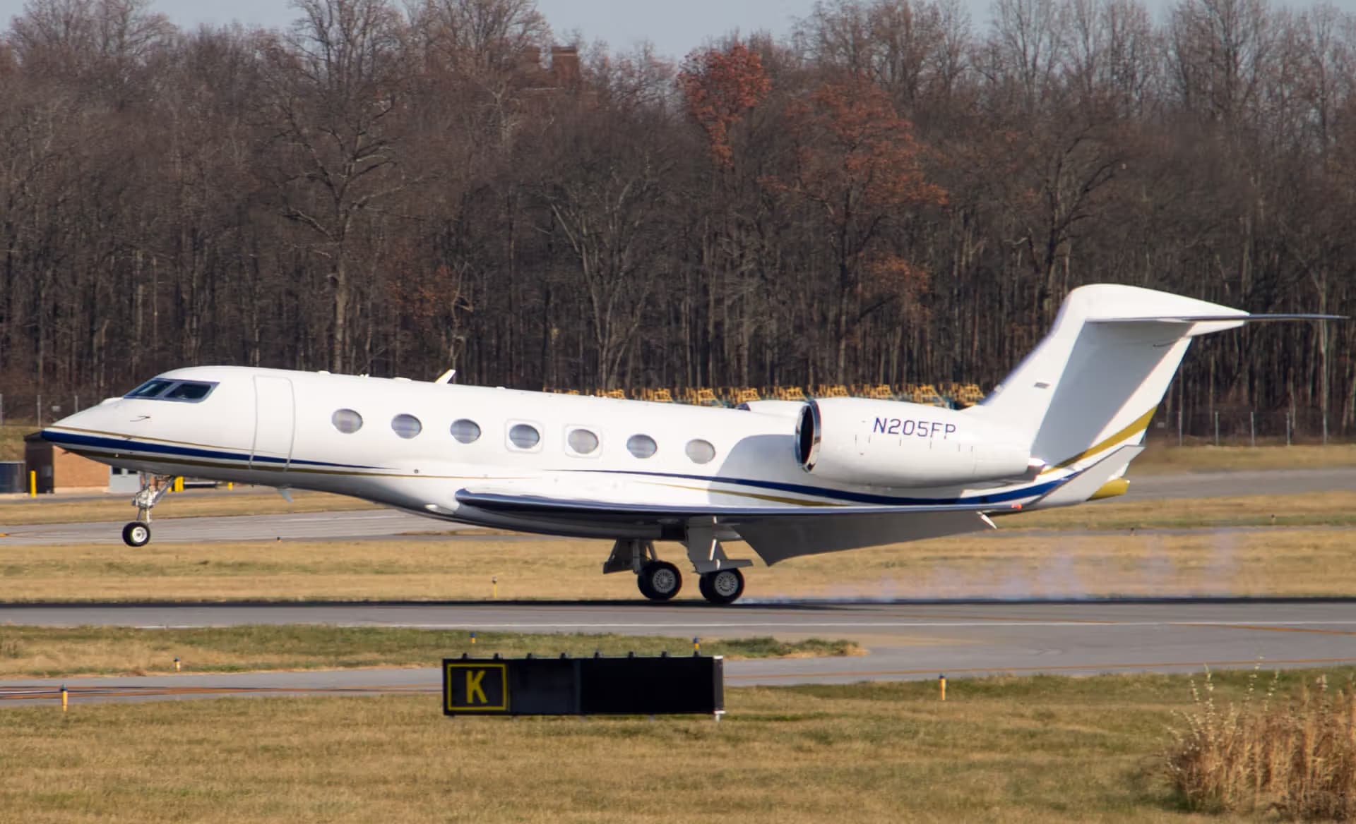 N205FP — Business jet