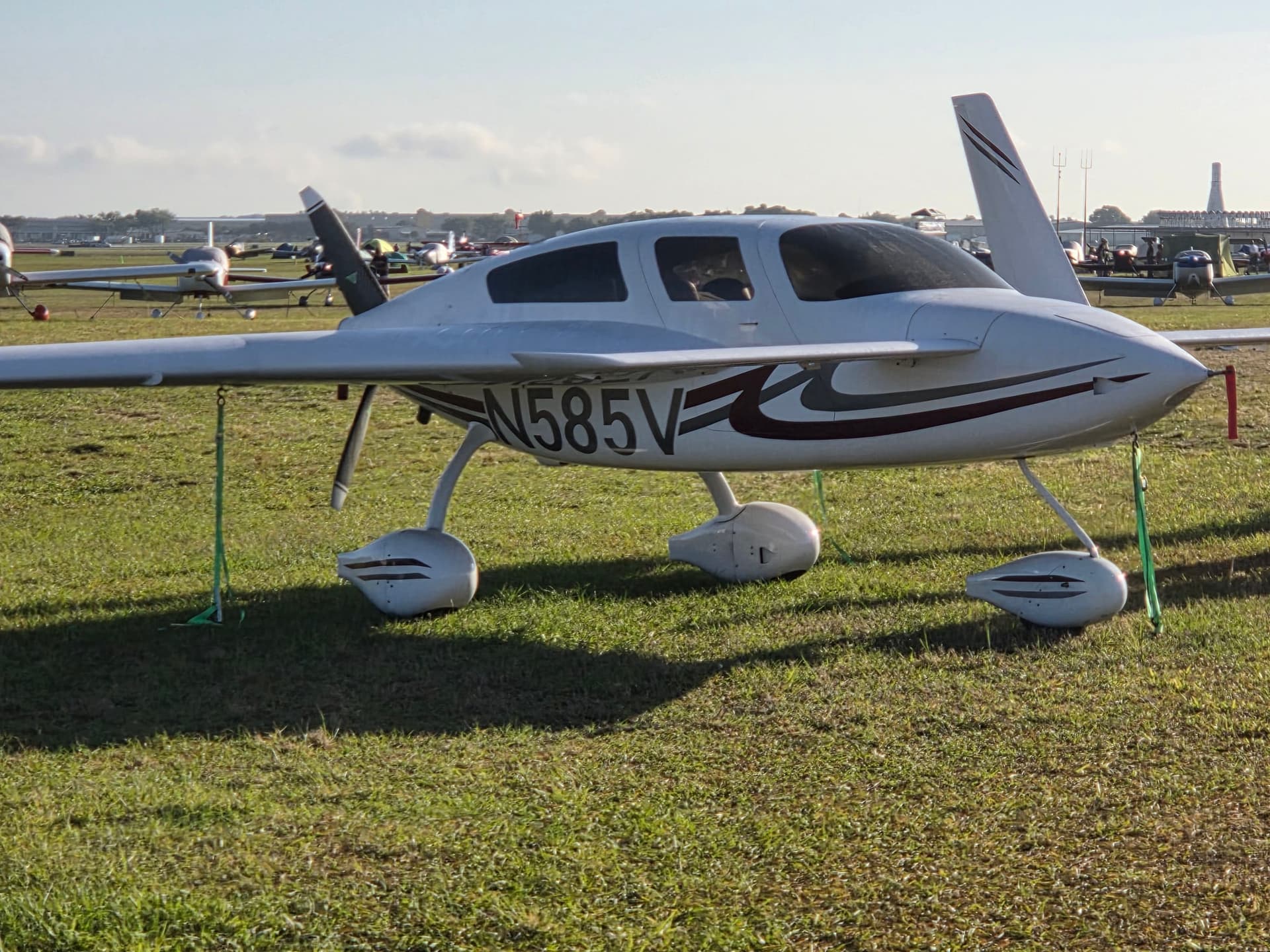 N585V — Richard E Harpster XLFG at Lakeland Linder Intl