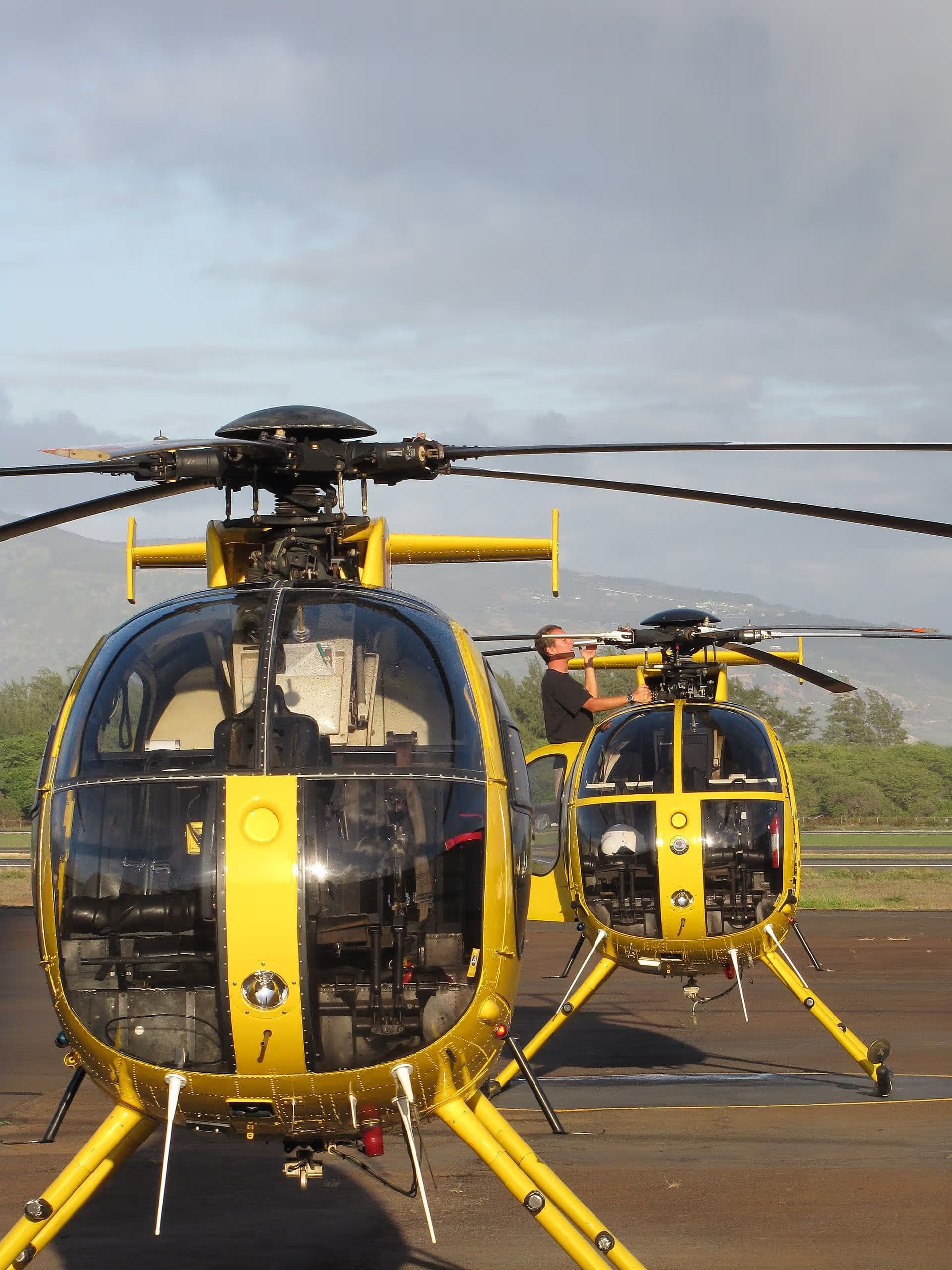 N58251 — Helicopter