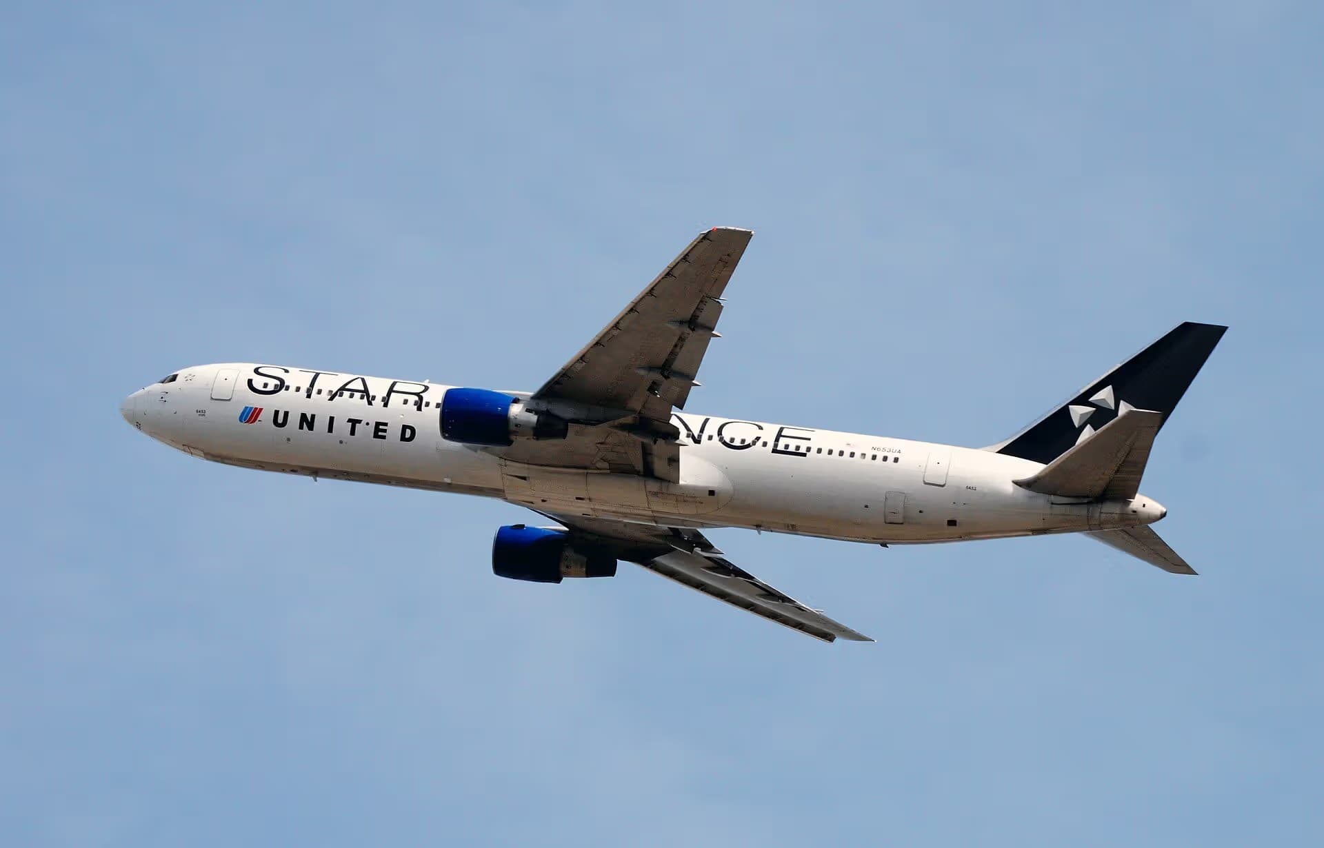 N653UA — Boeing