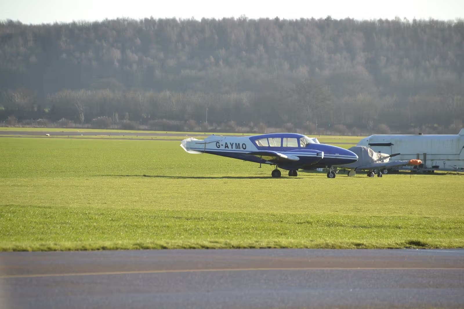 G-AYMO — Twin-engine aircraft