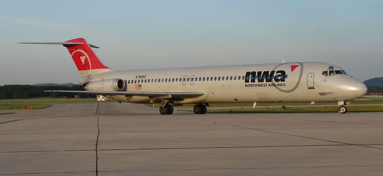 N766NC — Douglas