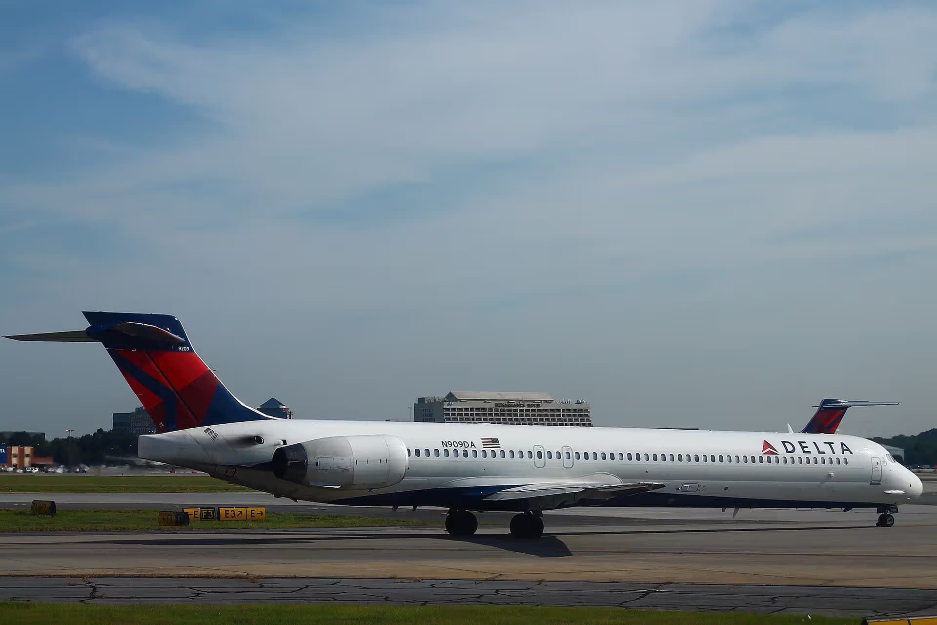 N909DA — Aircraft