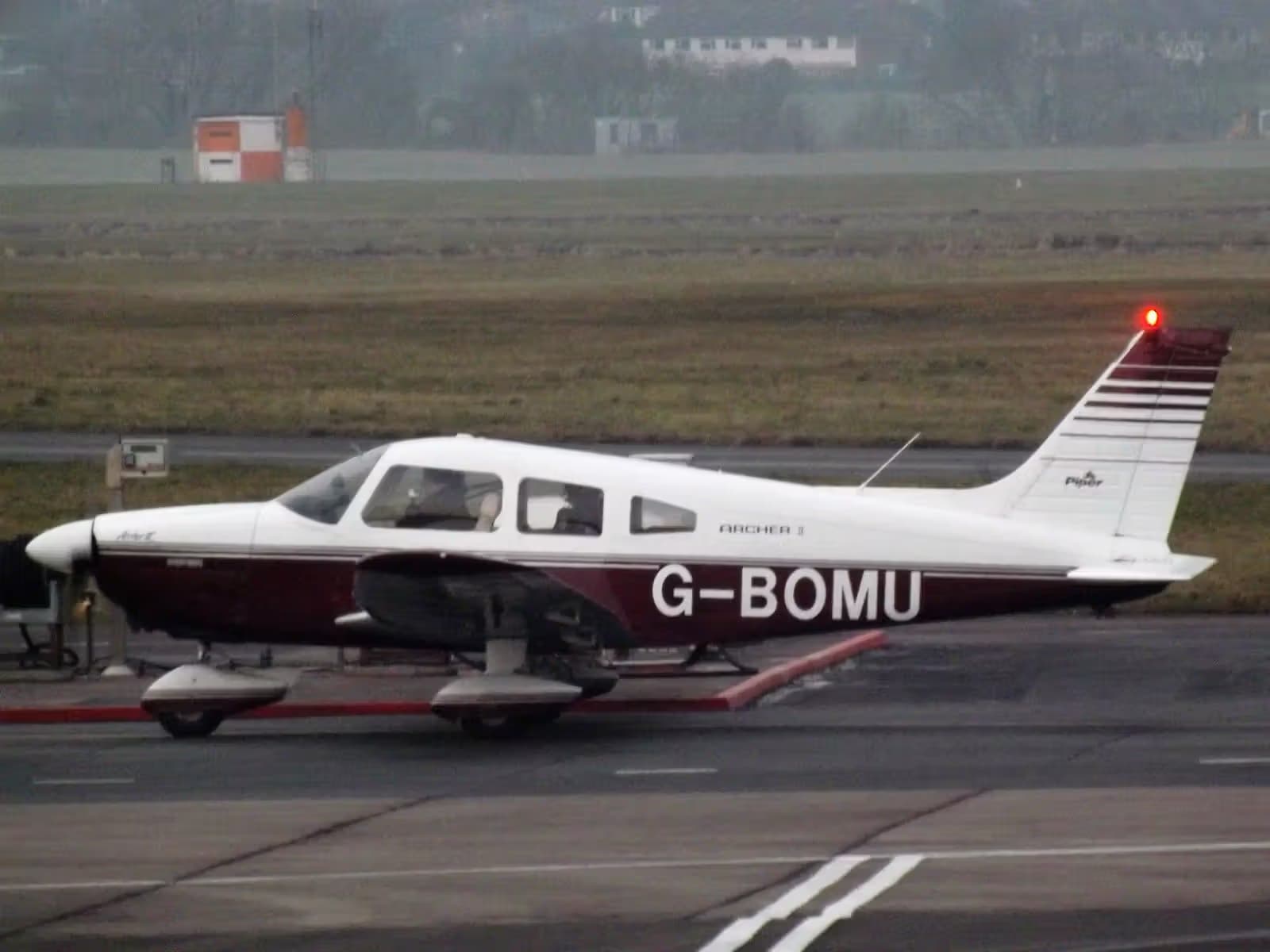 G-BOMU — Piper