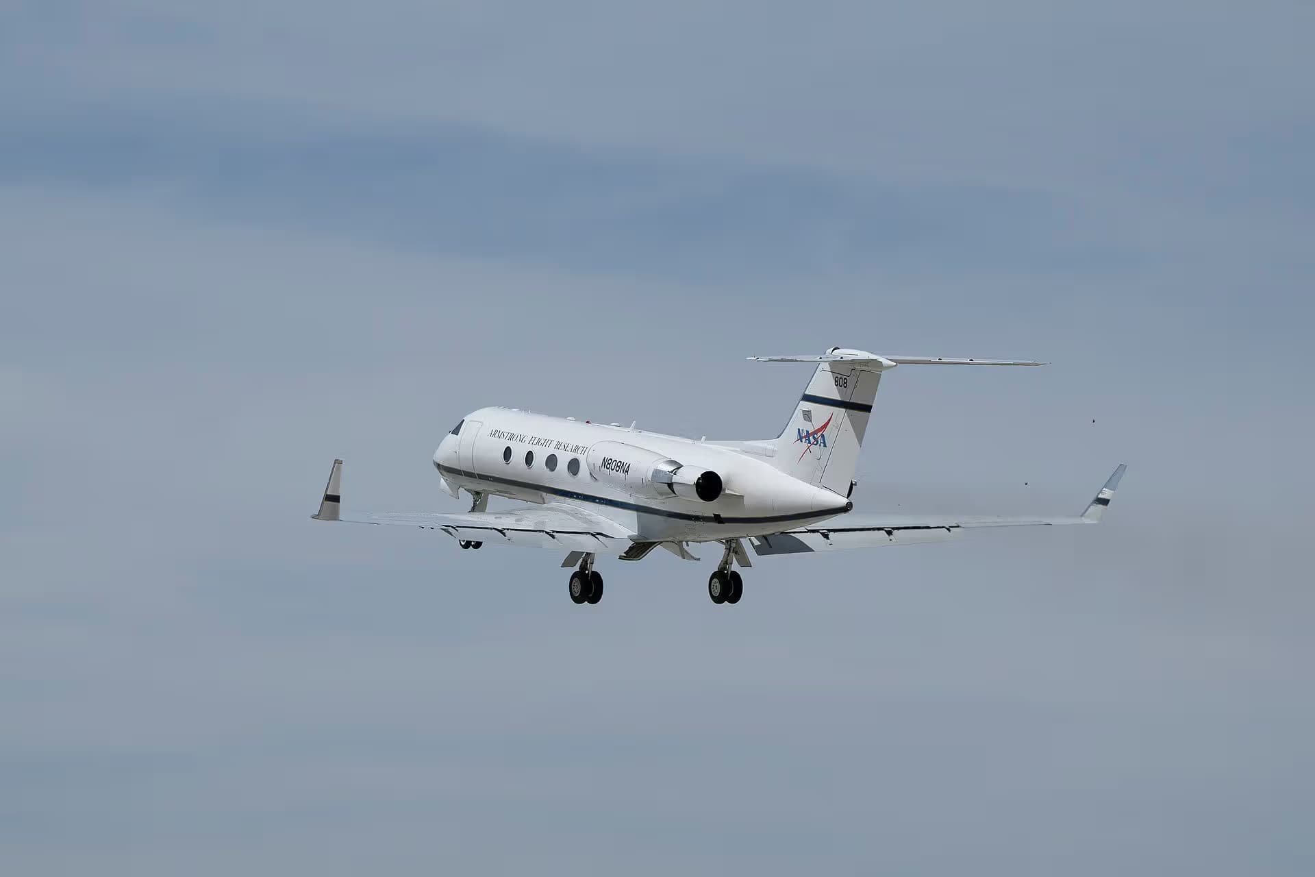 N808NA — Business jet