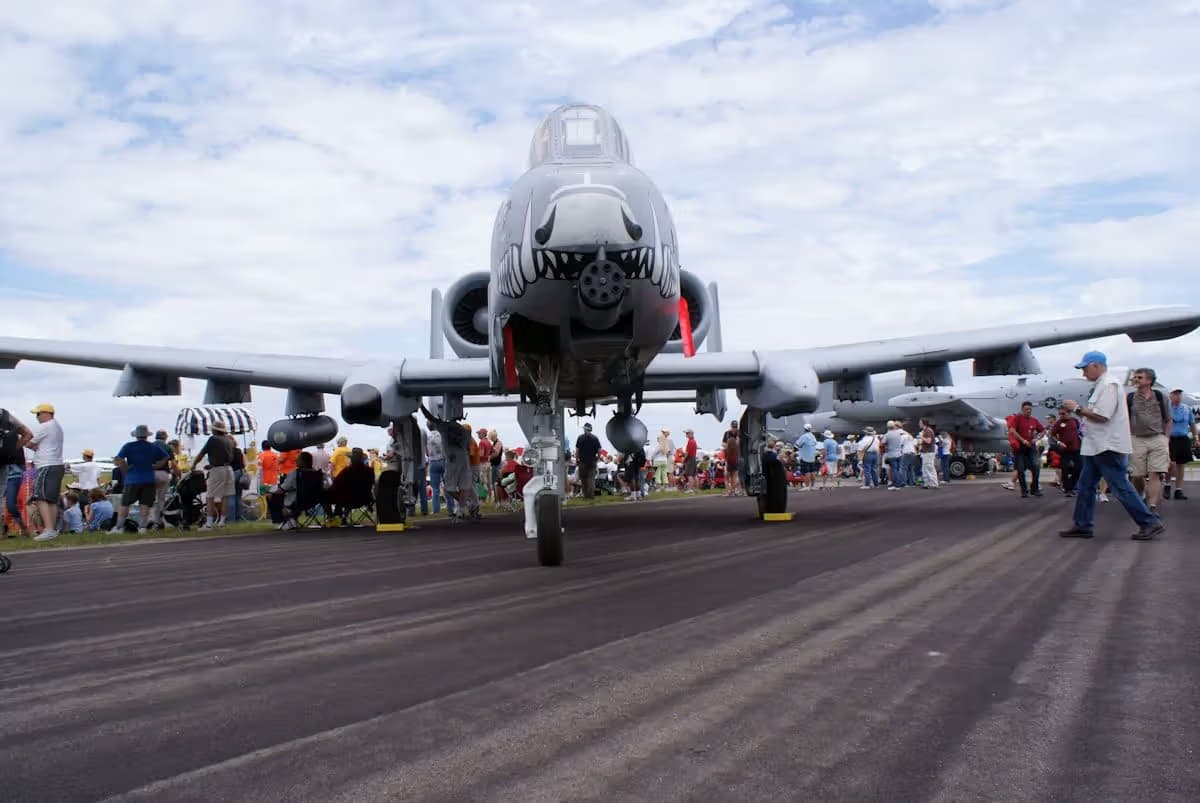 Unidentified — Twin-engine aircraft
