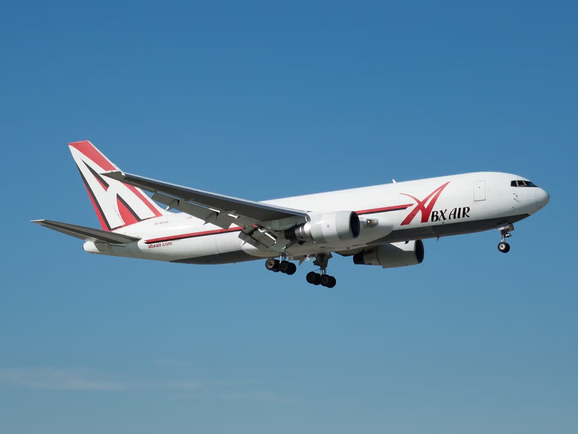 N740AX — Twin-engine aircraft at Miami International Airport