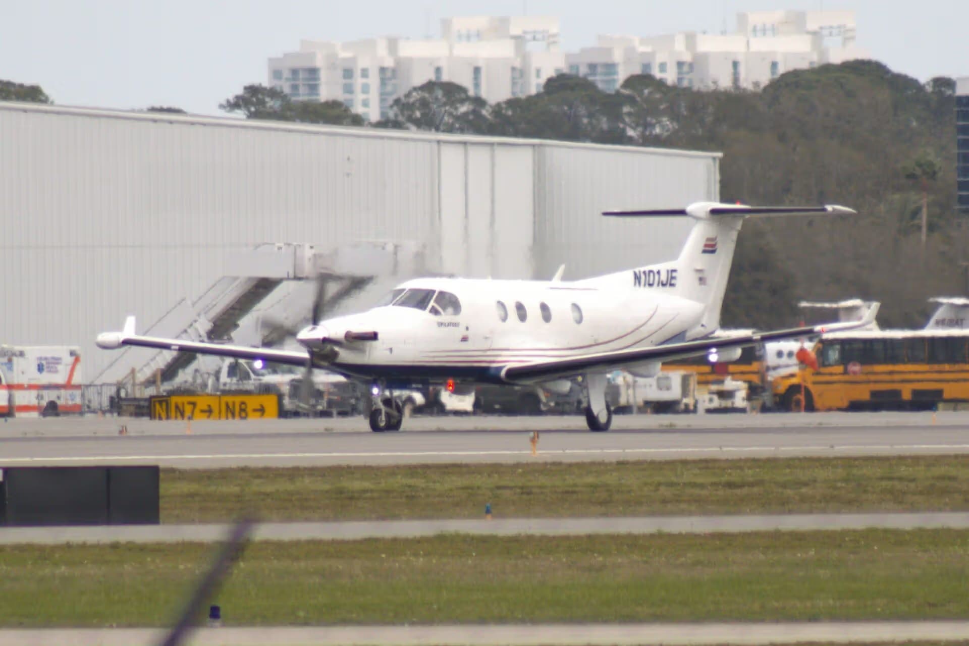 N101JE — Pilatus