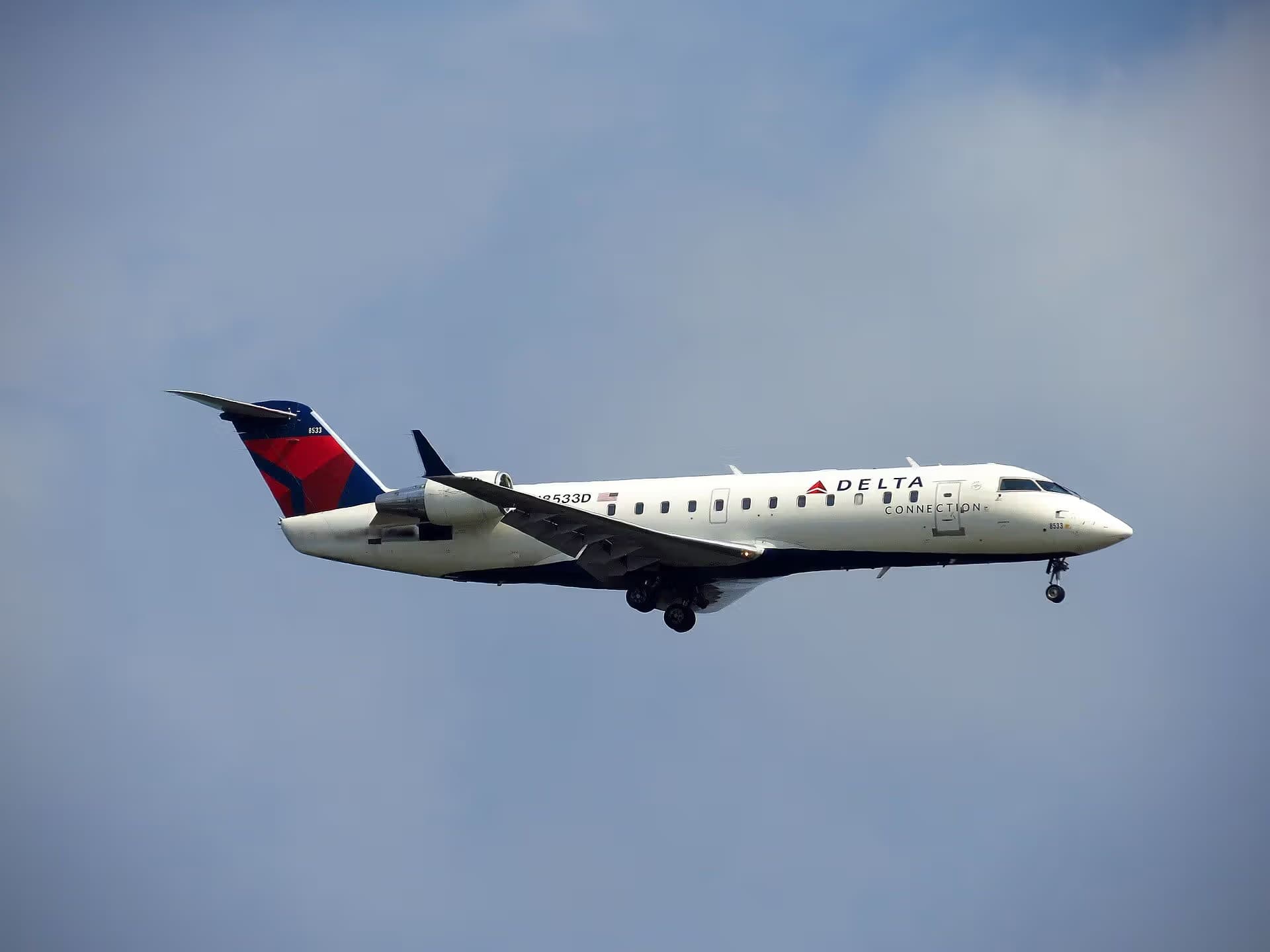 N8533D — Bombardier