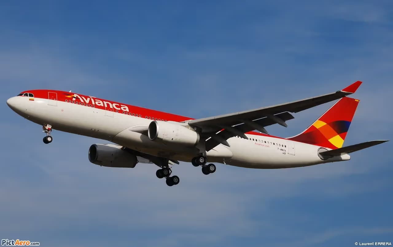 N948AC — Twin-engine aircraft