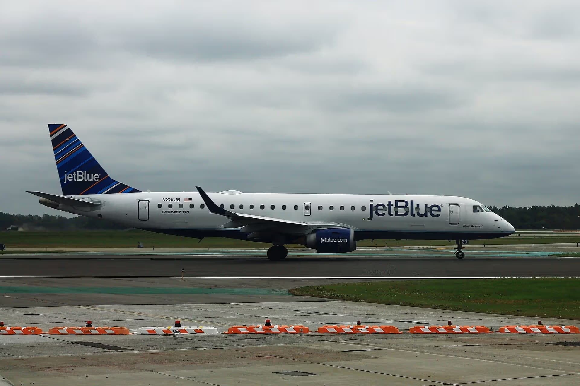 N231JB — Embraer