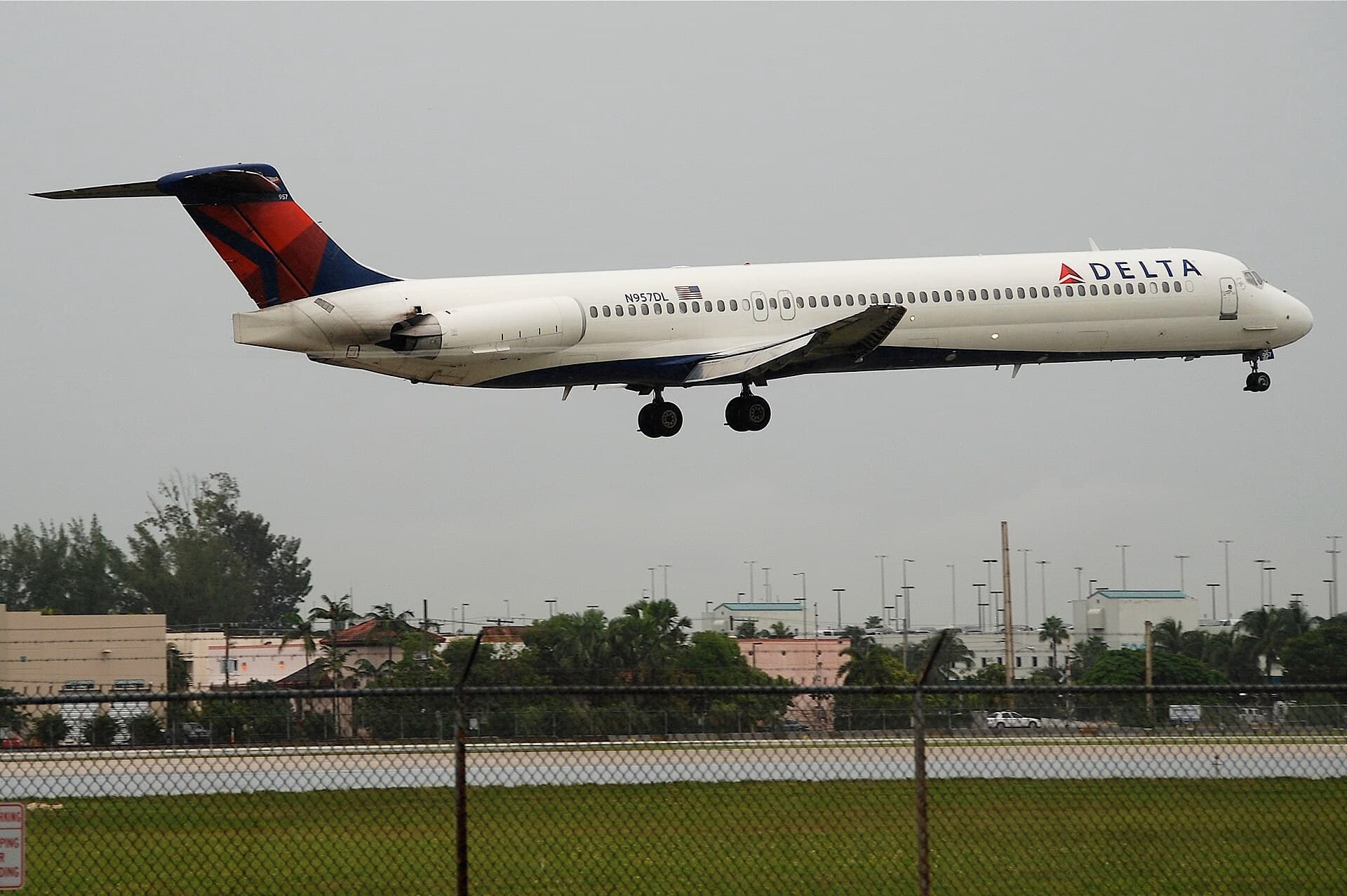 N957DL — Aircraft