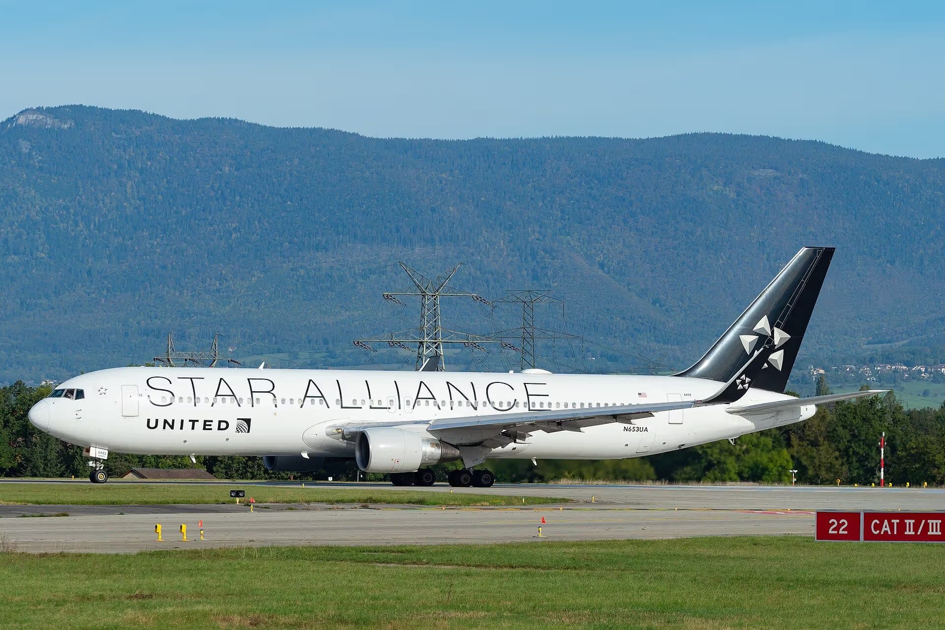N653UA — Boeing