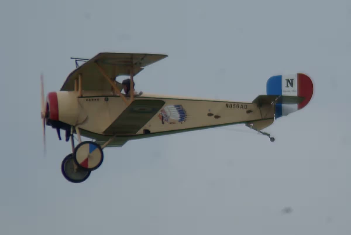 Unidentified — Single-engine aircraft