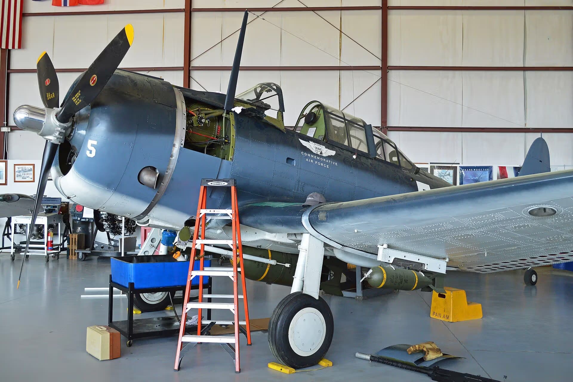 Unidentified — Warbird