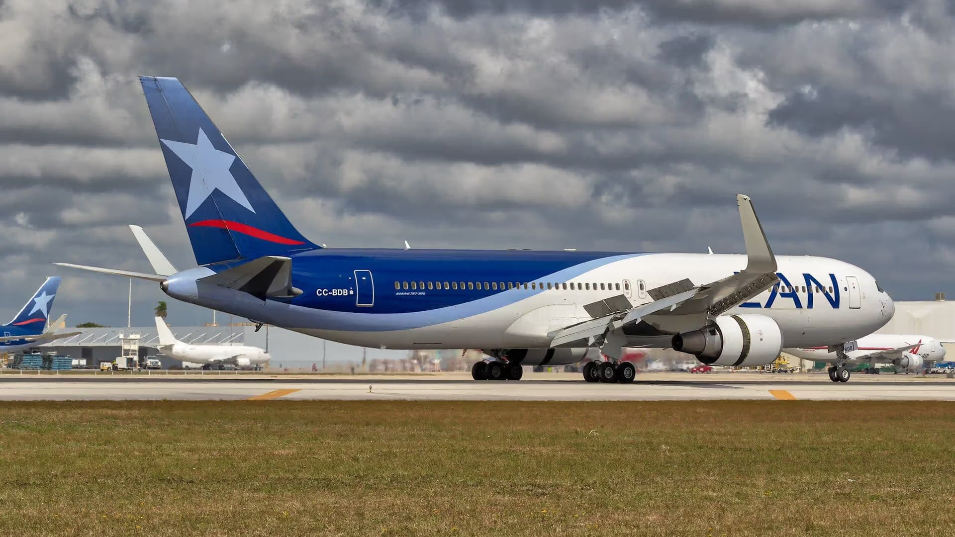 Unidentified — Boeing