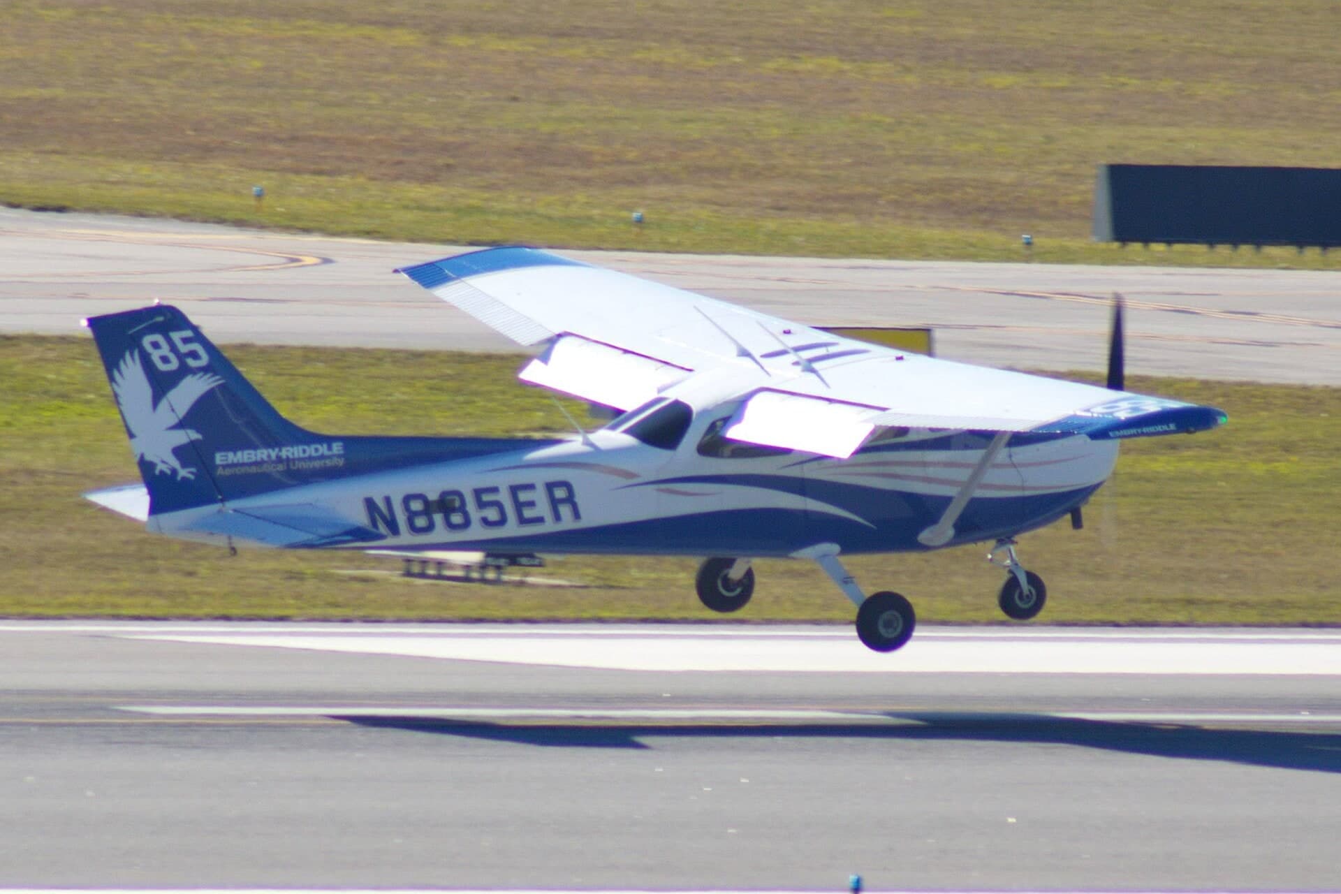 N885ER — Aircraft