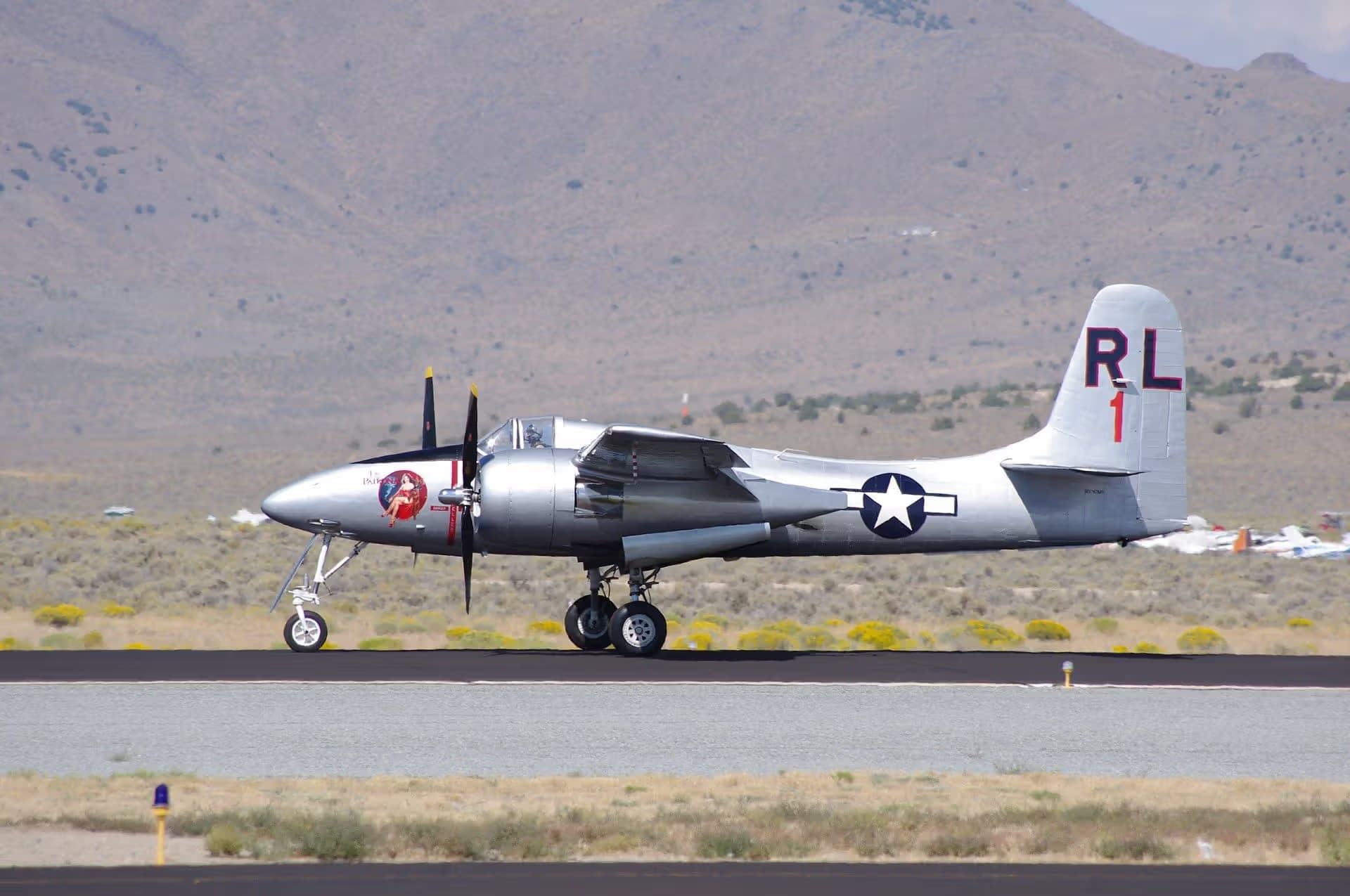 Unidentified — Twin-engine aircraft