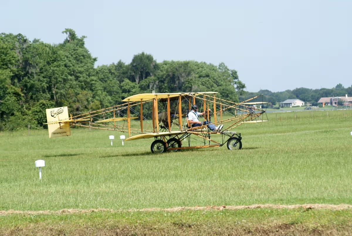 Unidentified — Aircraft