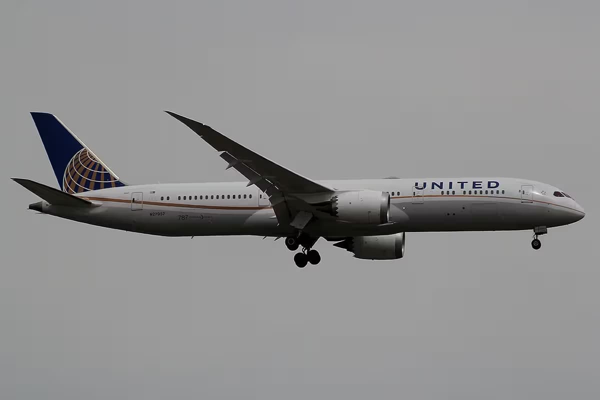 N27957 — Boeing