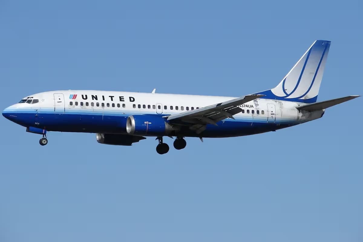 N374UA — Boeing