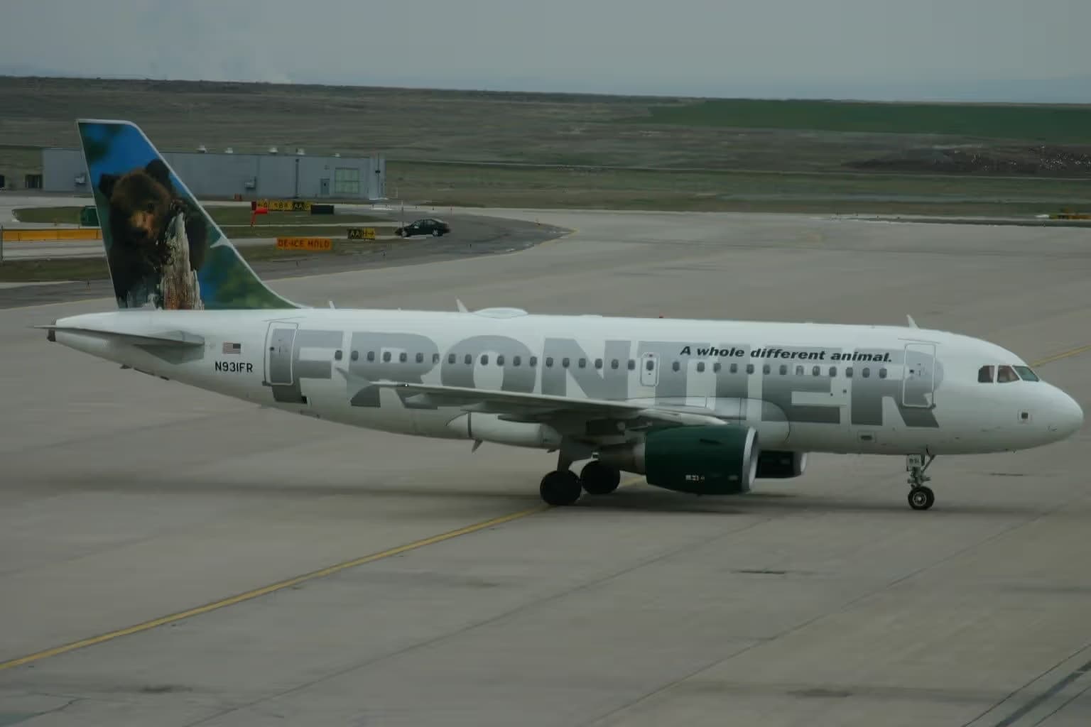 N931FR — Twin-engine aircraft