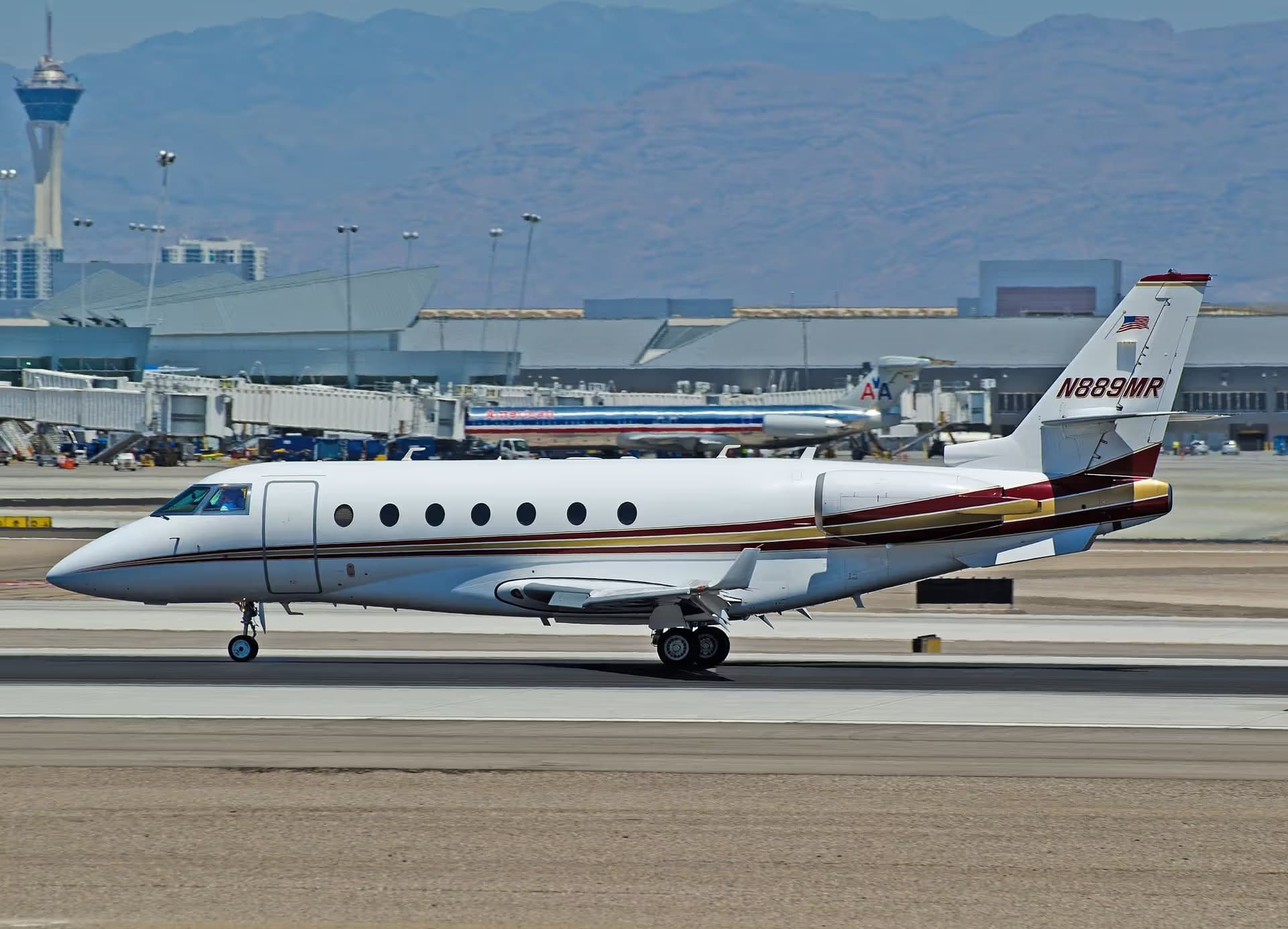 N889MR — Business jet