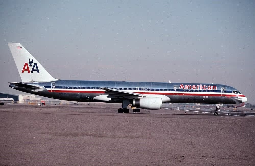 N644AA — Boeing