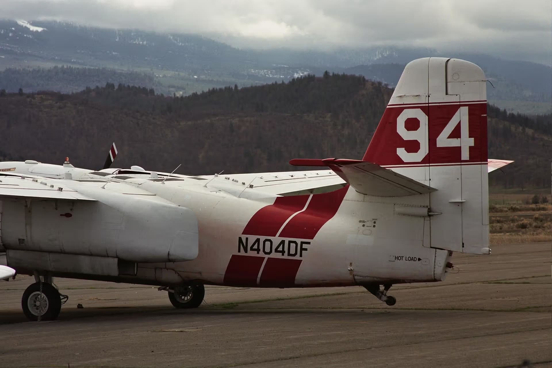 N404DF — Twin-engine aircraft