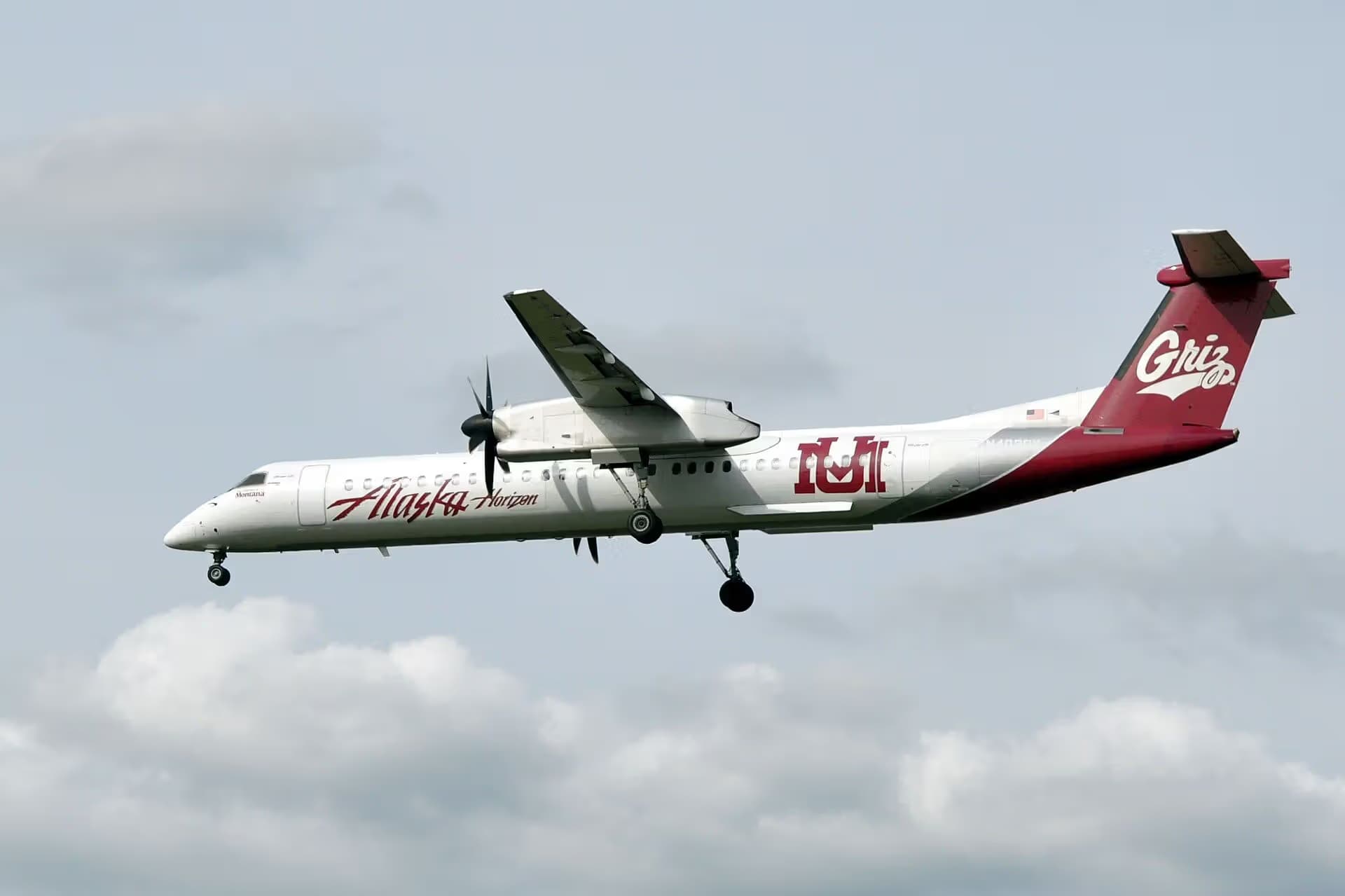 N402QX — Bombardier