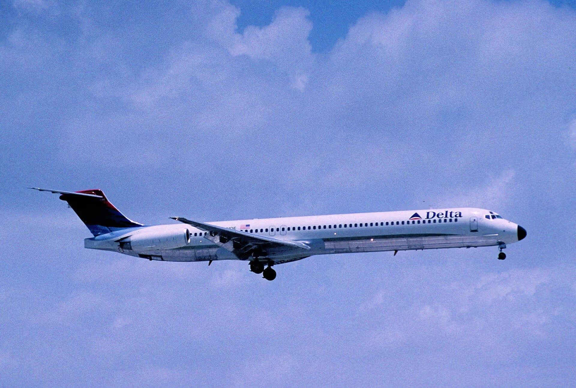 N901DE — Douglas