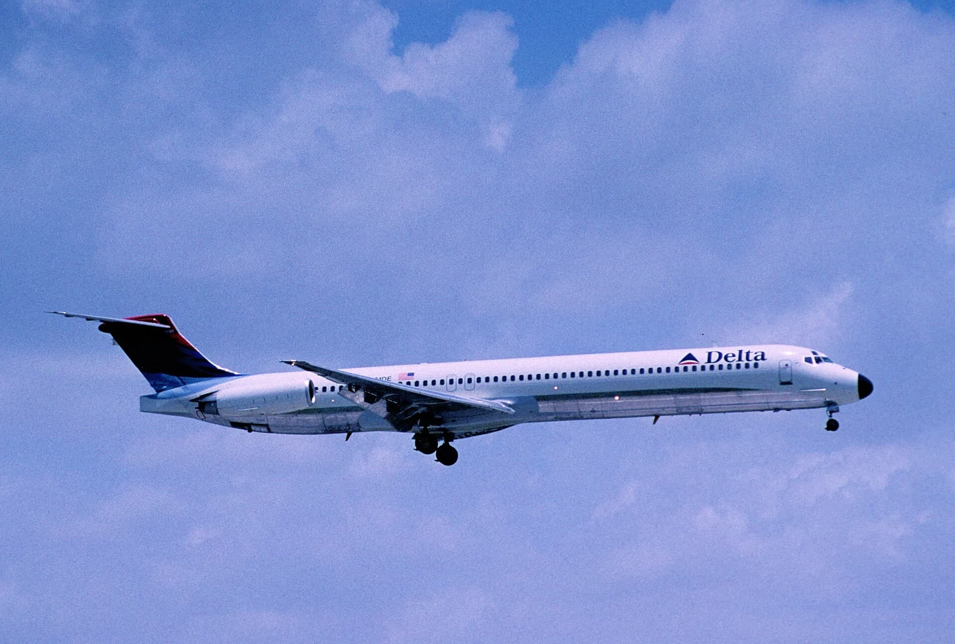 N901DE — Douglas
