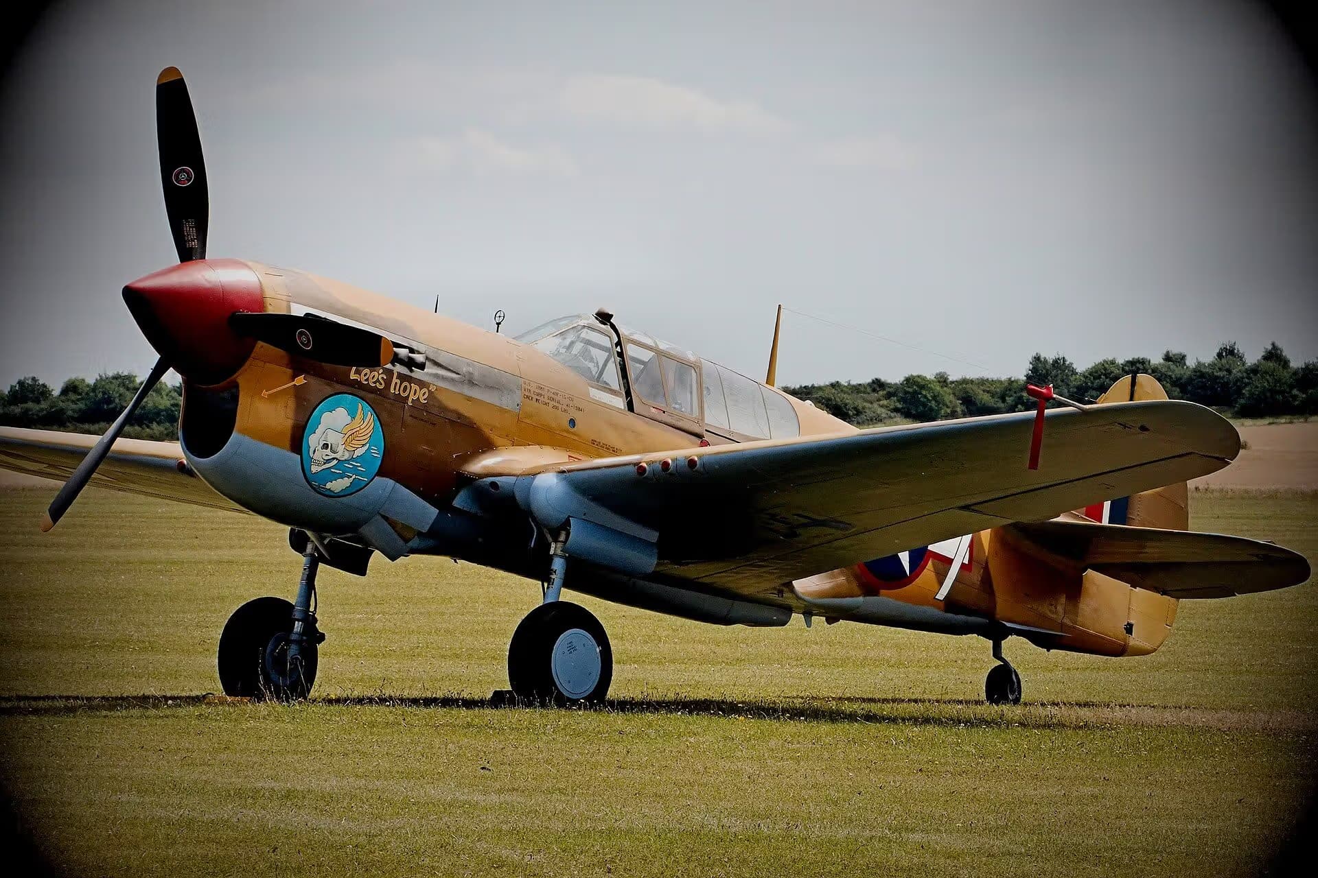 Unidentified — Single-engine aircraft