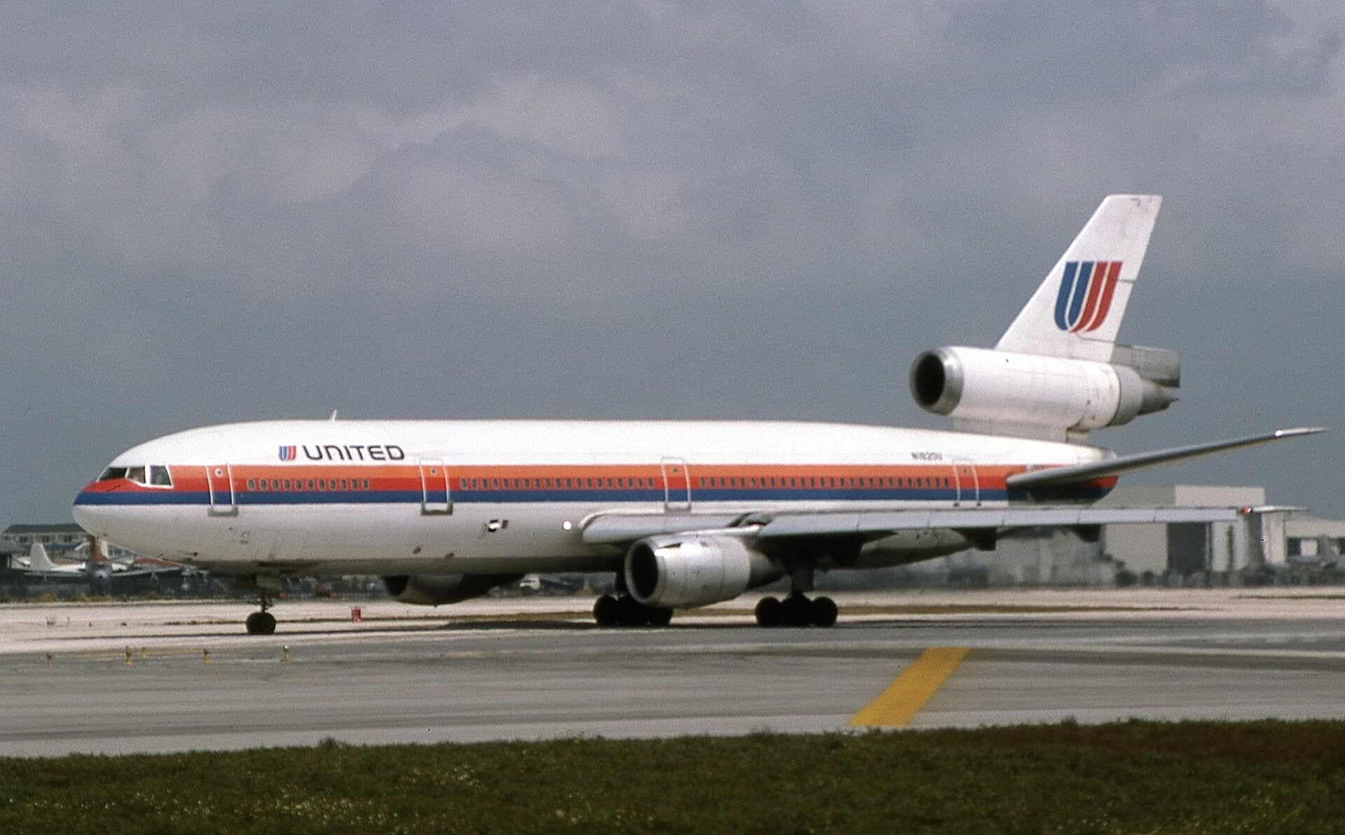 N1820U — Douglas